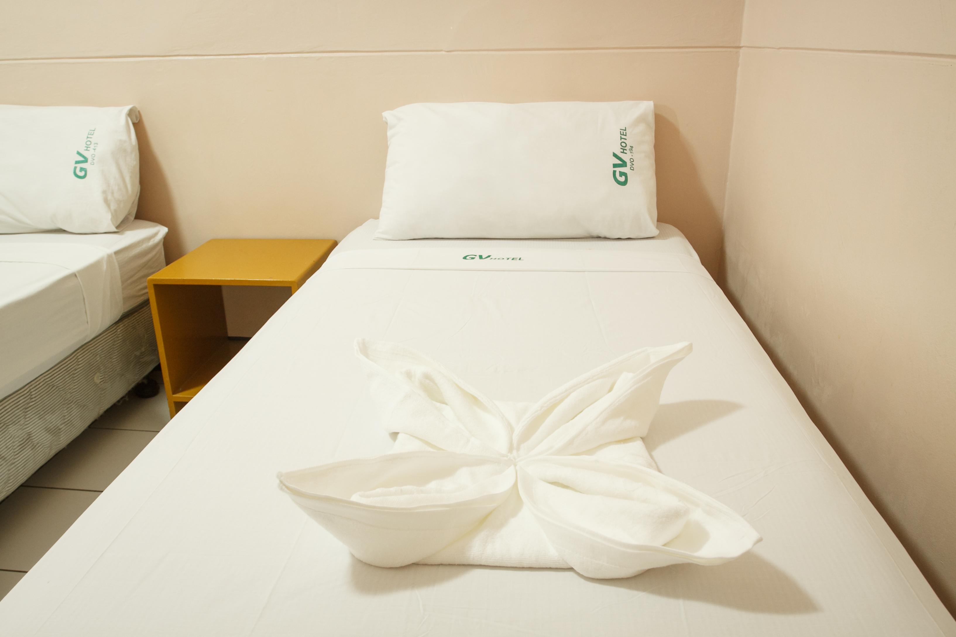 Gv Hotel - Davao Bagian luar foto