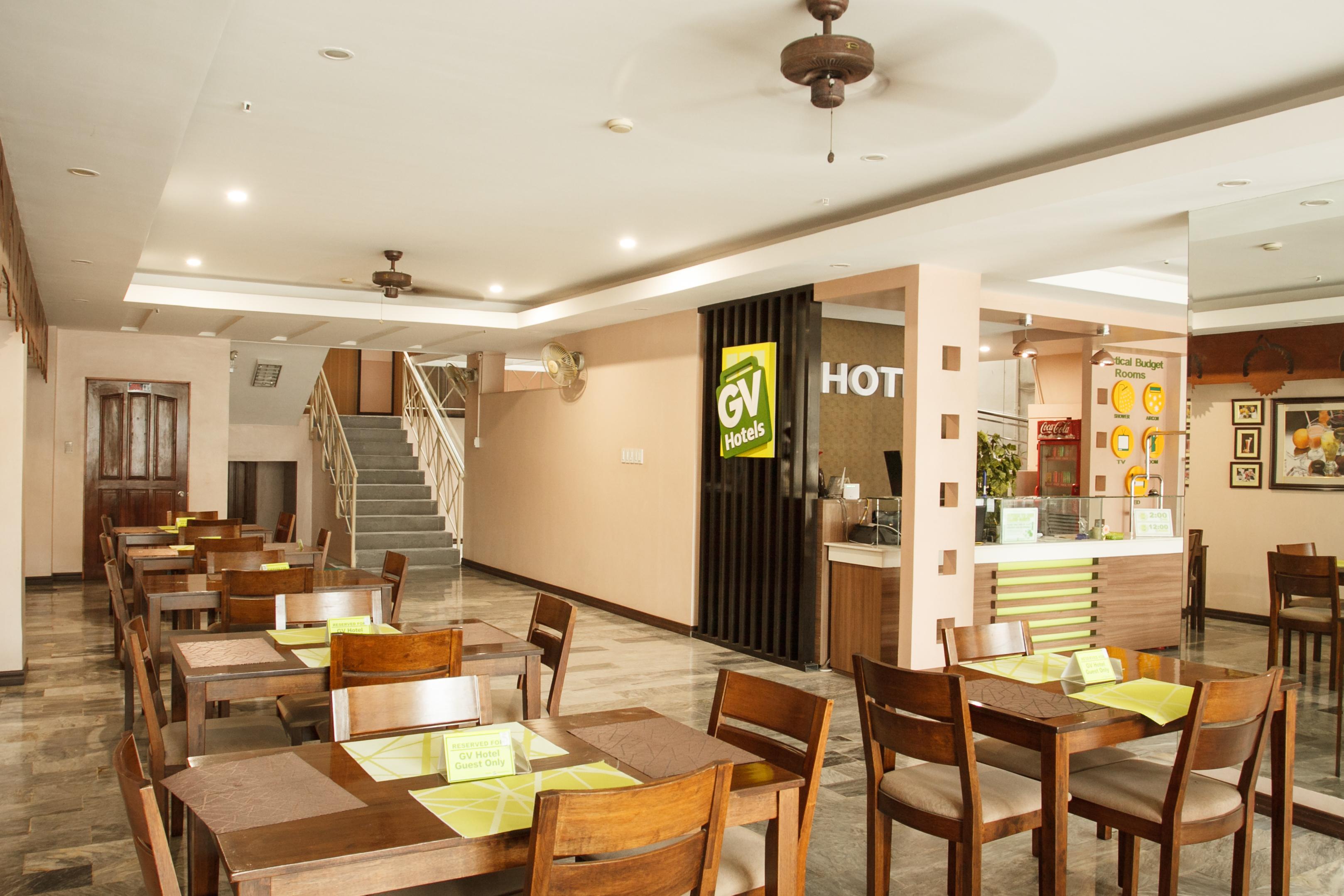 Gv Hotel - Davao Bagian luar foto